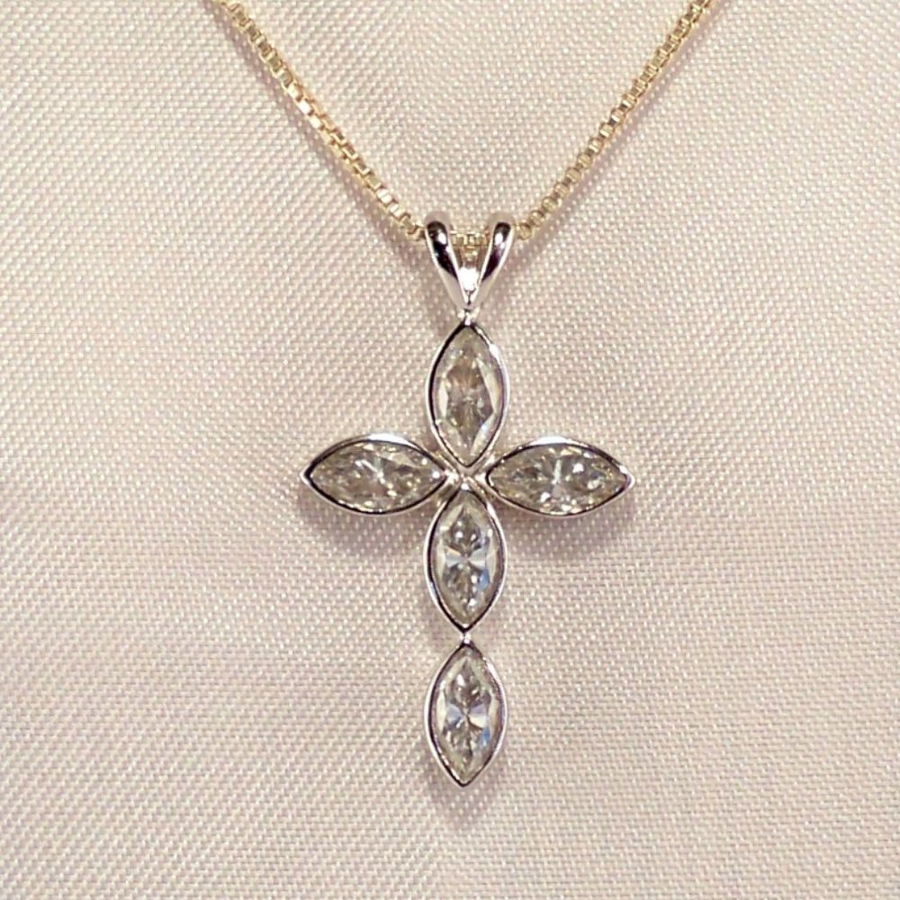 NEW Cross Bezel Cubic Zirconias Silver Designer Necklace